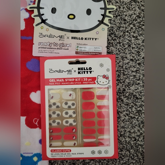 Hello Kitty Items Pens Socks Pin Face Mask And Sticker Nails - Picture 2 of 6
